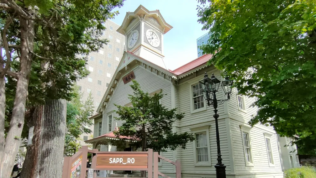 札幌市時計台と記念撮影台