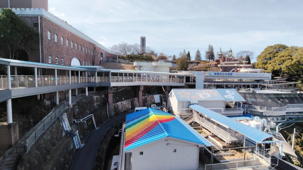 姫路市立水族館「ひめすい」の建物