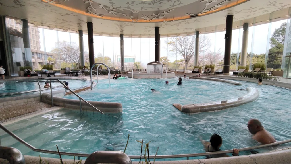 ヒルトン小田原リゾート&スパの屋内プール