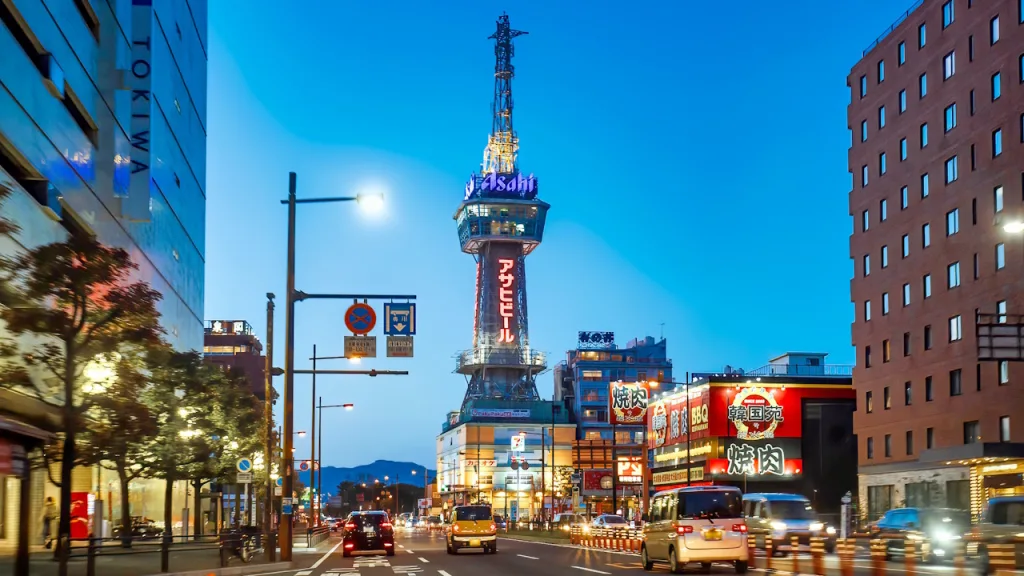 夕方の別府タワー