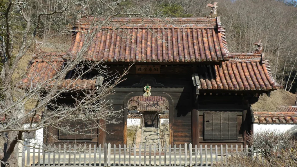 旧閑谷学校の聖廟 校門（鶴鳴門）
