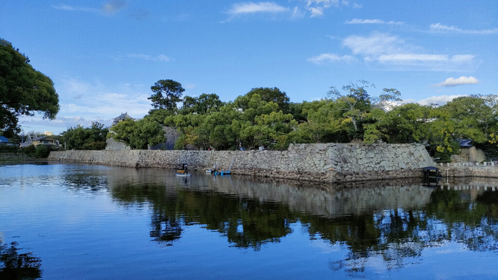 烏城公園と岡山城