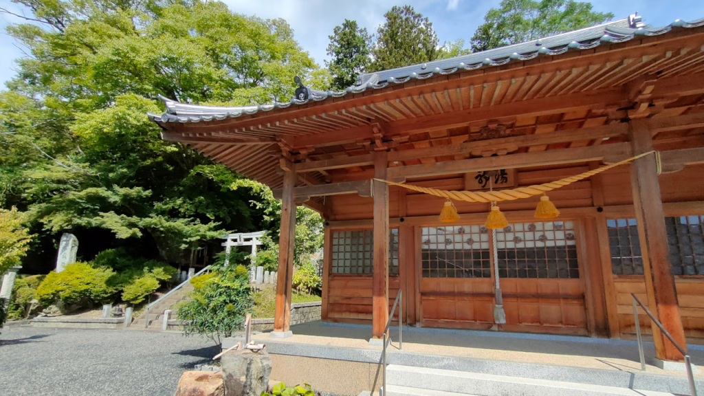 湯郷温泉の湯神社と天満宮