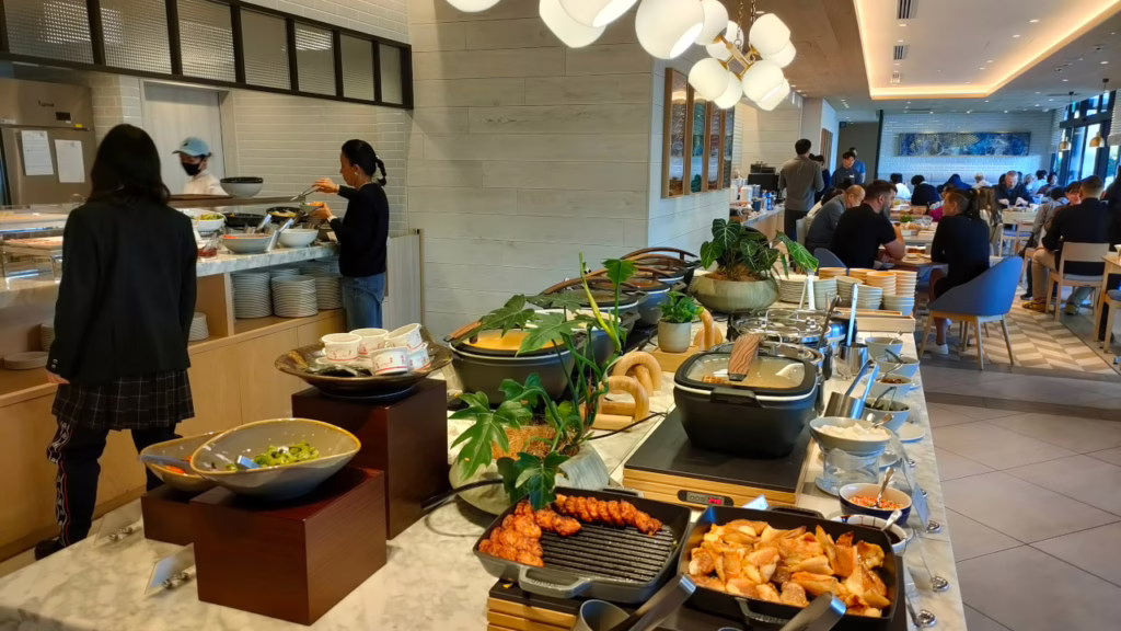 ダブルツリーbyヒルトン東京有明のSAUSでの朝食ビュッフェ
