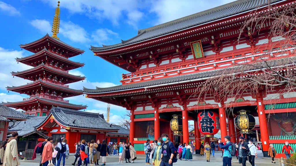 浅草寺の宝蔵門と五重塔