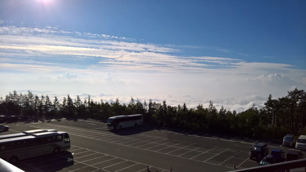 雲海が広がった富士スバルライン5合目駐車場