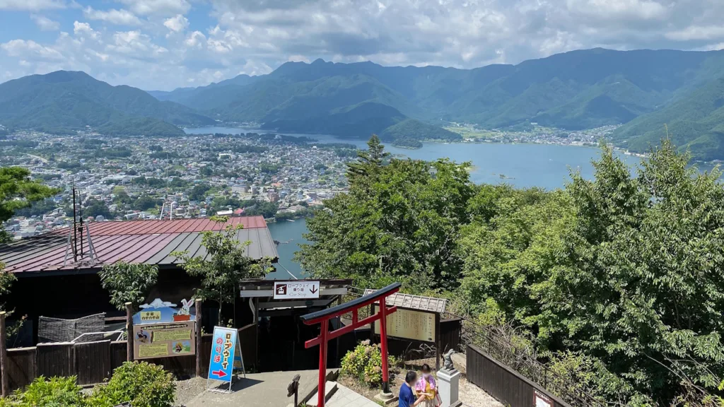 富士山パノラマロープウェイ山頂の様子