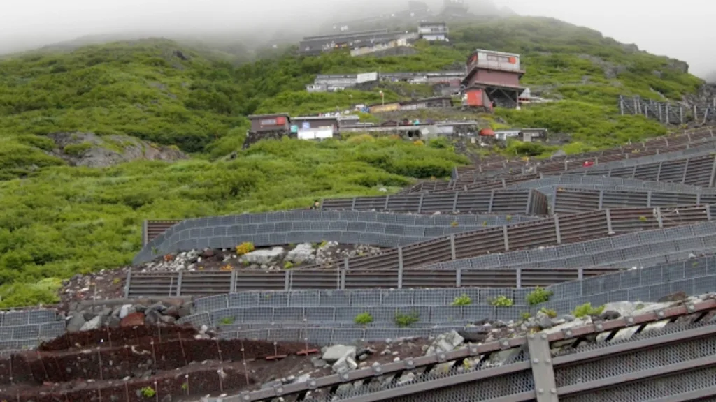 富士吉田ルート7合目の山小屋